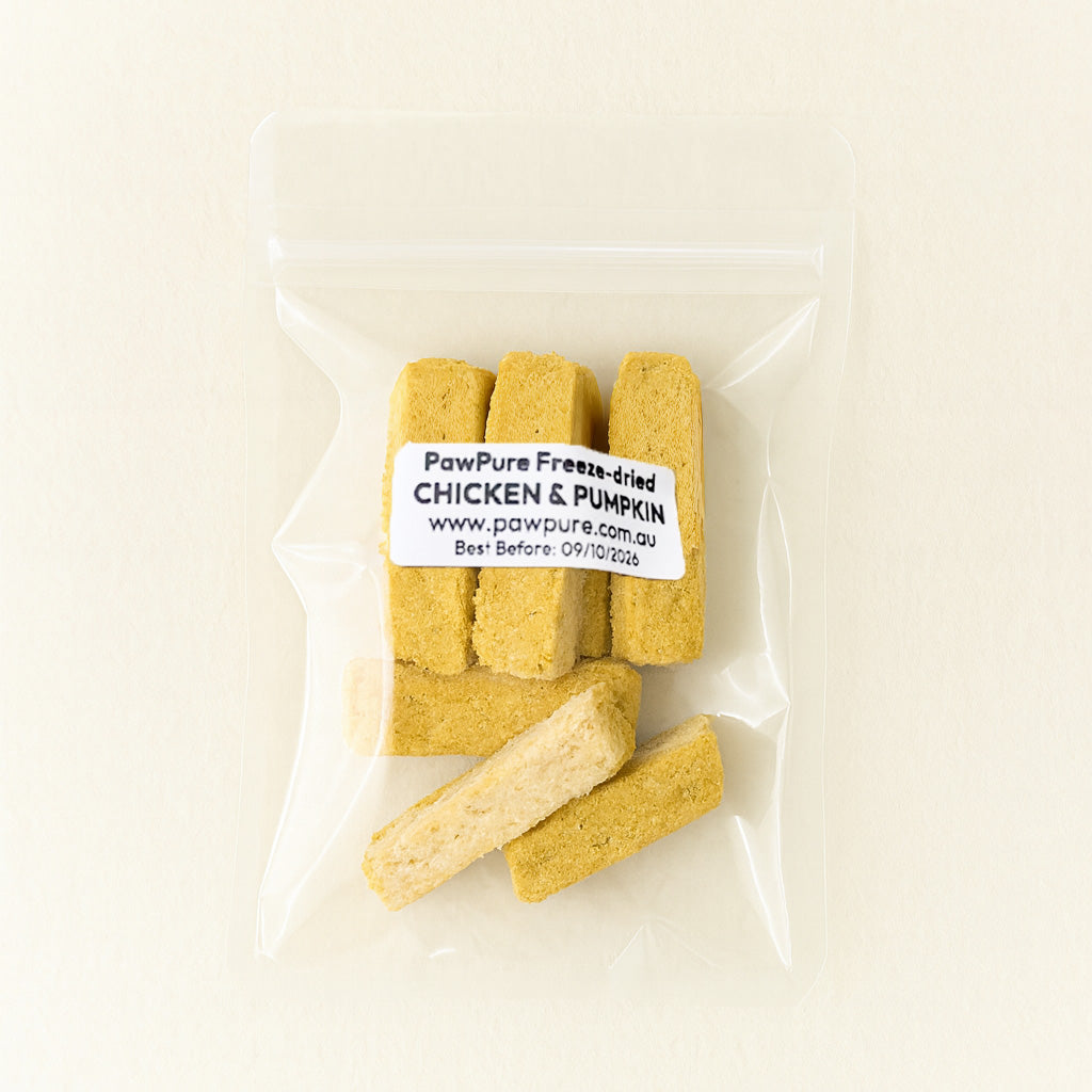 Freeze dried chicken and pumpkin treats for cats and dogs
