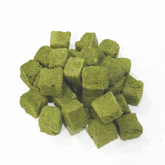 PawPure™ Freeze Dried Cat Grass Cubes | Herbal Fibre Treat for Cats and Dogs