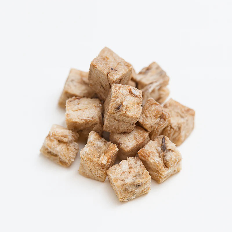 freeze dried cod bites for cats and dogs high protein low fat fish treat pawpure