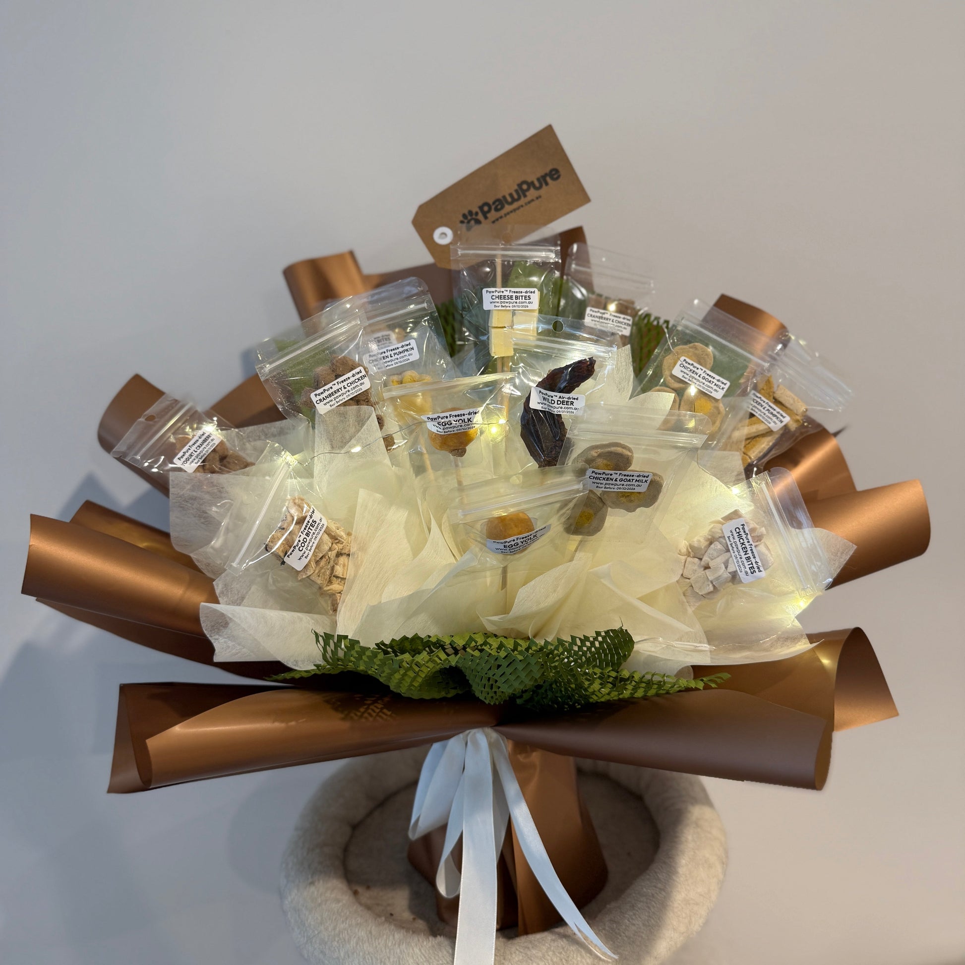 premium freeze dried pet bouquet harmony mix luxury gift for cats and dogs pawpure
